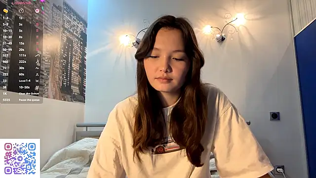 KiraVelvet online show from September 2025 10:17:01 AM