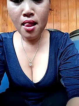 maycuc123 online show from September 2025 04:36:02 AM