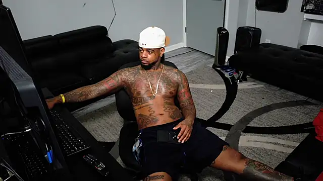 SLANGONDEMHOES online show from March 2026 01:28:01 PM