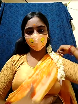 mini-queen online show from November 2025 03:33:01 PM