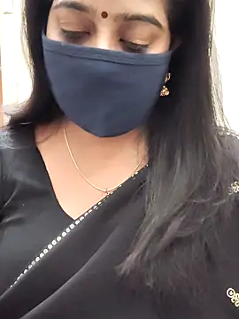 saritha29 online show from December 2025 04:47:01 PM