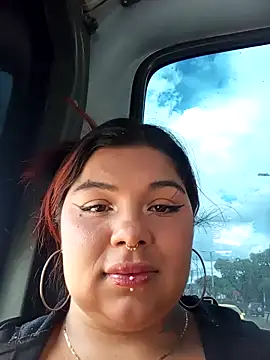 snow belle online show from October 2025 06:03:02 PM