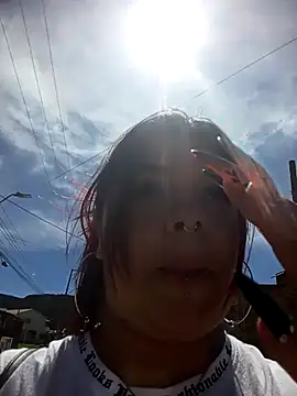 snow belle online show from November 2025 03:14:02 PM