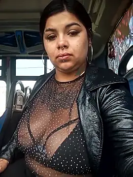 snow belle online show from November 2025 06:34:01 PM