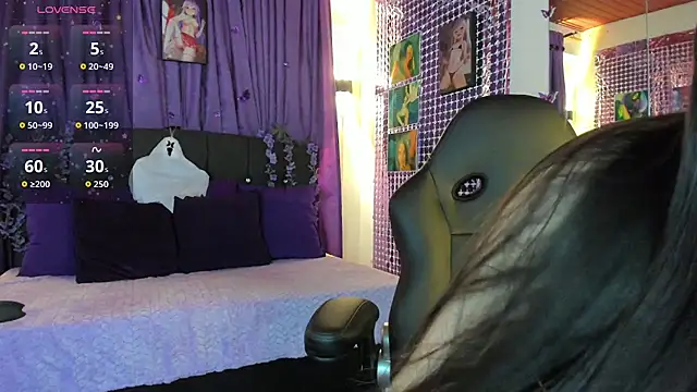 Snapshot of Moon_Play chatting on October 2025 03:32:01 PM Moon Play online show from October 2025 03:32:01 PM