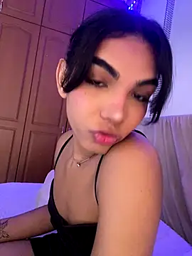 VeronicaSaenzx online show from December 2025 05:52:02 PM