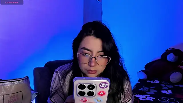 Snapshot of sammy_bunny1 chatting on April 2026 04:35:01 AM sammy bunny1 online show from April 2026 04:35:01 AM