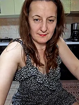 Fluturas2 online show from January 2026 06:33:01 PM