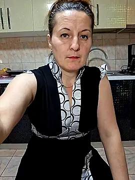 Fluturas2 online show from January 2026 10:02:02 PM