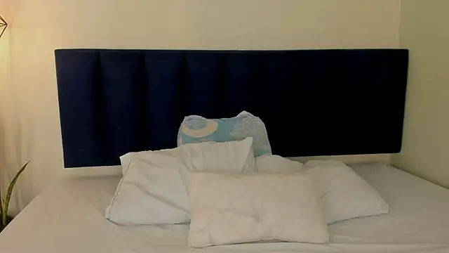 sophieturner mg online show from March 2026 07:07:01 PM