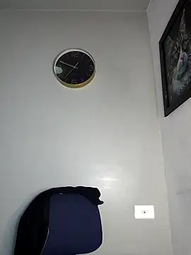 Snapshot of AmberGold- chatting on December 2025 08:41:02 AM AmberGold- online show from December 2025 08:41:02 AM