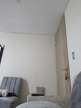 Snapshot of AmberGold- chatting on February 2026 06:23:01 AM AmberGold- online show from February 2026 06:23:01 AM