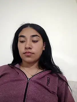 Snapshot of AmberGold- chatting on February 2026 05:34:02 AM AmberGold- online show from February 2026 05:34:02 AM