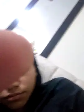 Snapshot of AmberGold- chatting on February 2026 06:28:02 AM AmberGold- online show from February 2026 06:28:02 AM