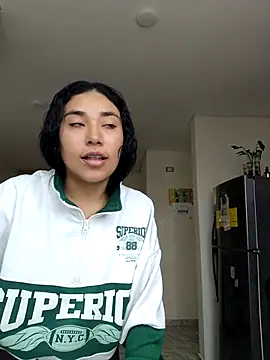 Snapshot of AmberGold- chatting on February 2026 04:25:02 PM AmberGold- online show from February 2026 04:25:02 PM