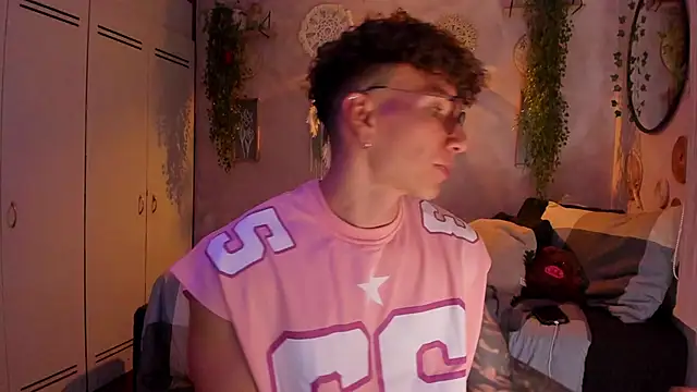 estebandi do online show from January 2026 03:21:02 AM