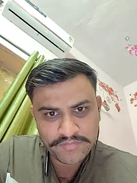 Snapshot of Frvgggghh chatting on November 2025 10:41:02 AM Frvgggghh online show from November 2025 10:41:02 AM