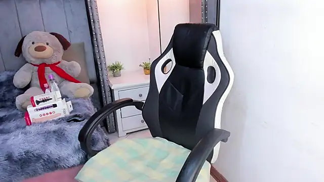 Miyu Komori online show from March 2026 07:37:01 PM