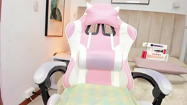 Miyu Komori online show from April 2026 07:42:01 PM