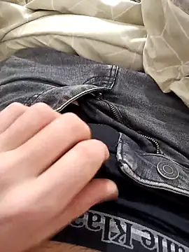 Snapshot of Angelmilf69 chatting on February 2026 05:32:01 PM Angelmilf69 online show from February 2026 05:32:01 PM