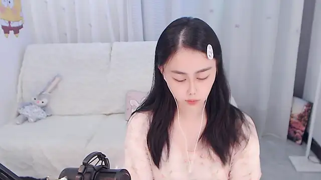 BOBO-jiang online show from September 2025 12:54:02 PM