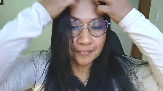 Snapshot of LissafeetHott chatting on May 2026 10:33:02 PM LissafeetHott online show from May 2026 10:33:02 PM