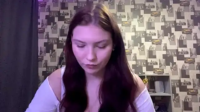 Snapshot of SwiiSweet chatting on September 2025 04:21:02 PM SwiiSweet online show from September 2025 04:21:02 PM