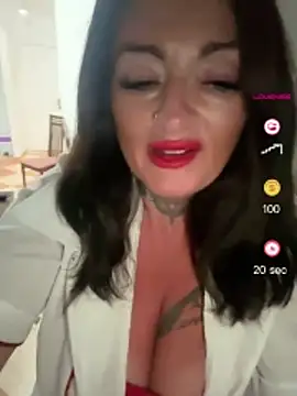 Snapshot of IrishmilfAnna chatting on May 2026 07:45:02 PM IrishmilfAnna online show from May 2026 07:45:02 PM