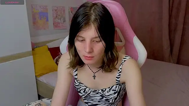 EllinEverly online show from June 2026 10:24:01 PM