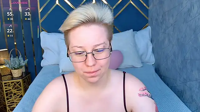 AlexandraGreen online show from December 2025 04:01:02 PM