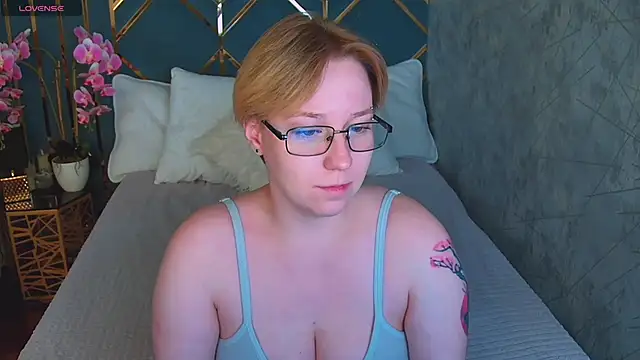 AlexandraGreen online show from May 2026 06:09:01 PM