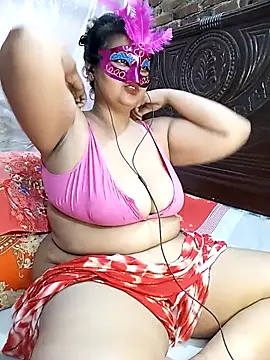 Snapshot of Tanisha-Chy chatting on October 2025 05:52:02 PM Tanisha-Chy online show from October 2025 05:52:02 PM