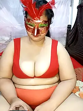 Snapshot of Tanisha-Chy chatting on October 2025 04:42:01 PM Tanisha-Chy online show from October 2025 04:42:01 PM