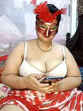 Snapshot of Tanisha-Chy chatting on October 2025 05:36:01 PM Tanisha-Chy online show from October 2025 05:36:01 PM