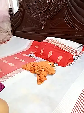 Snapshot of Tanisha-Chy chatting on November 2025 05:50:02 PM Tanisha-Chy online show from November 2025 05:50:02 PM