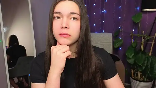 Albi Glow online show from January 2026 11:45:02 AM