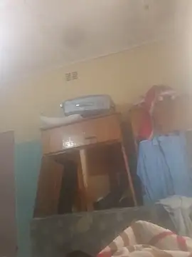 Snapshot of Mrhugeblack chatting on September 2025 09:43:02 AM Mrhugeblack online show from September 2025 09:43:02 AM