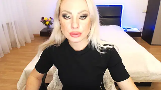 Tina Shines online show from November 2025 02:39:01 PM