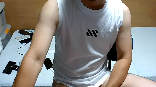 Snapshot of erosuke9 chatting on September 2025 11:21:01 AM erosuke9 online show from September 2025 11:21:01 AM