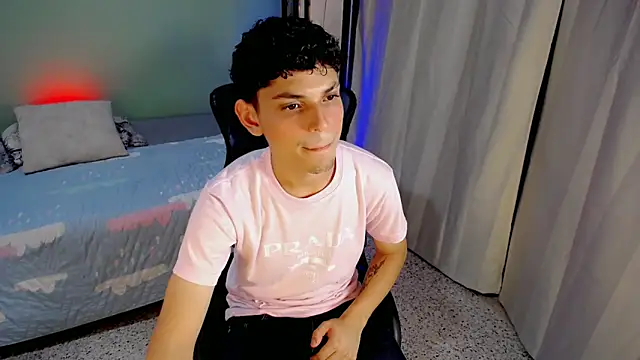 dilan hott  online show from September 2025 10:47:01 PM