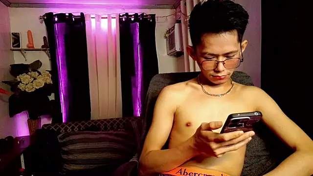 Skinny CumLoader69 online show from February 2026 08:30:01 PM