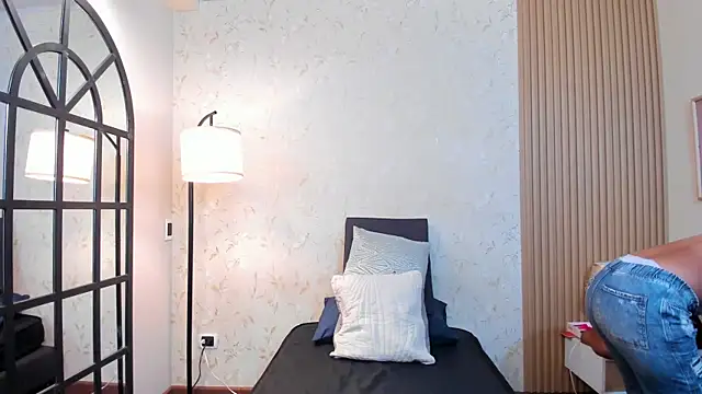 aliceandsia online show from January 2026 04:23:02 PM