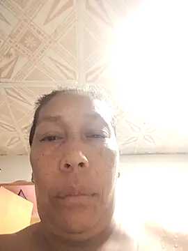 Naomi-Mature online show from October 2025 08:33:01 AM