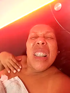 Naomi-Mature online show from April 2026 09:57:02 PM