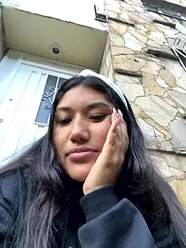 SharaRous online show from January 2026 11:58:01 AM