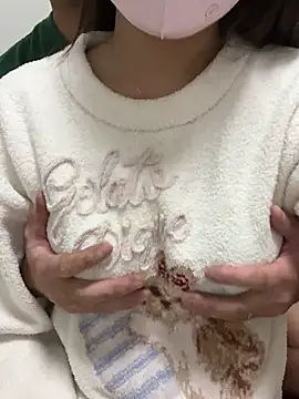 erokami36 online show from October 2025 01:47:02 PM