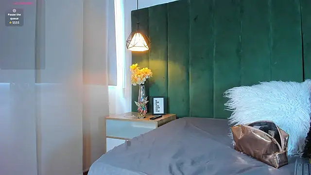 kittyy milk 001 online show from September 2025 04:19:01 PM