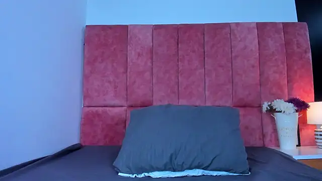 kittyy milk 001 online show from January 2026 07:17:01 PM