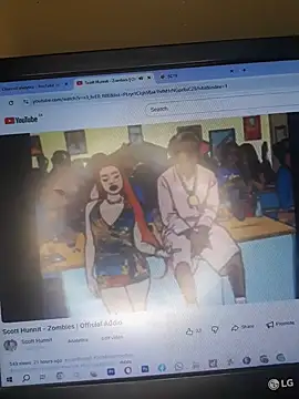 Snapshot of Hidden_African_Fruit chatting on February 2026 06:59:02 PM Hidden African Fruit online show from February 2026 06:59:02 PM