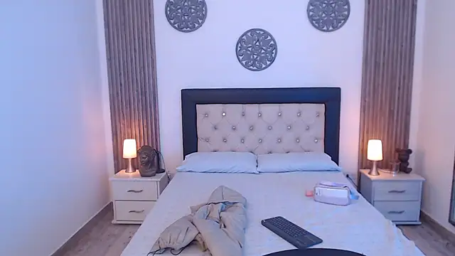 Red kytty6 online show from September 2025 07:39:02 PM